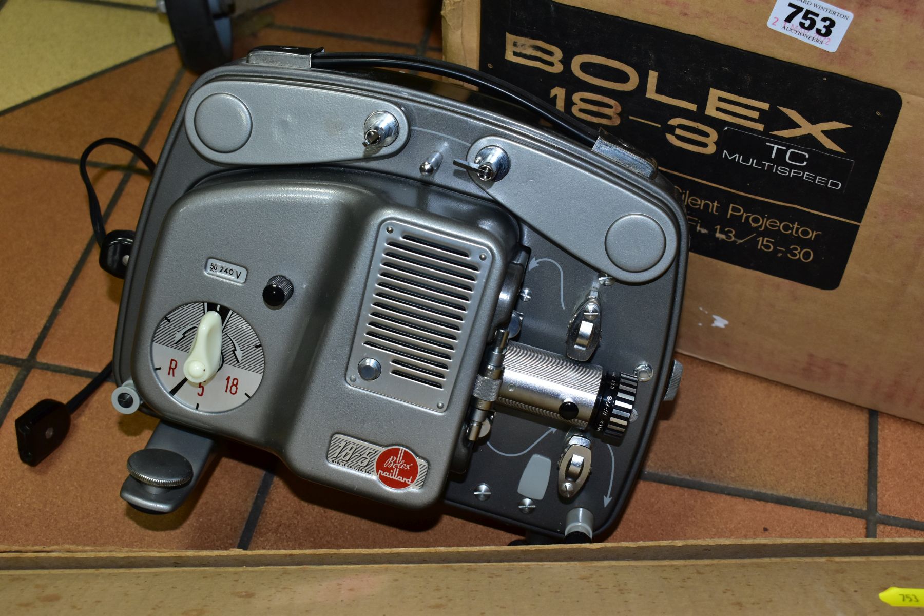 VINTAGE CINE EQUIPMENT ETC, to include a Bolex Paillard clockwork 8mm camera, Eumig Mini 3 camera, - Image 4 of 8