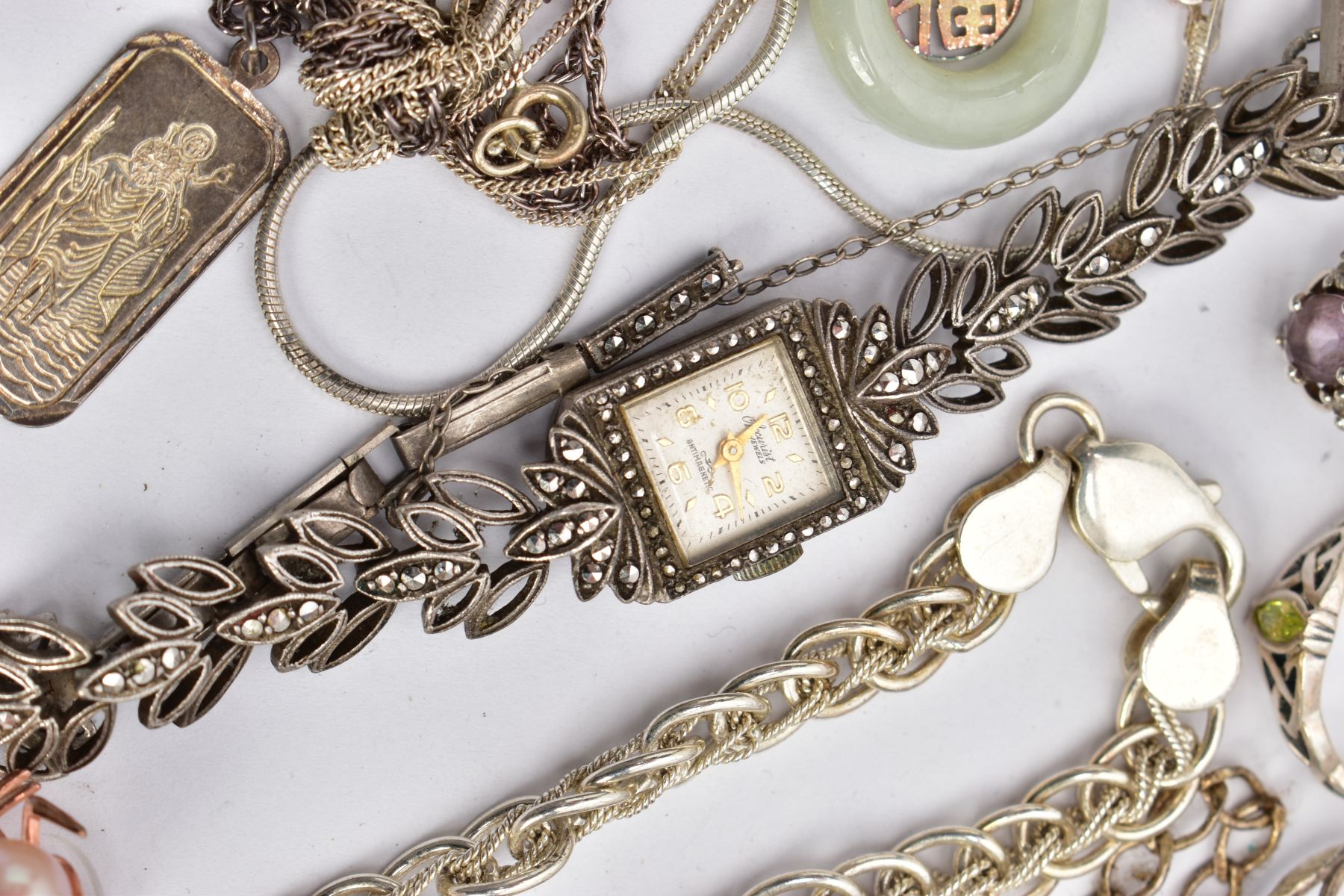 A BAG OF ASSORTED SILVER AND WHITE METAL JEWELLERY AND A BOXED LADYS WRISTWATCH, to include a silver - Image 2 of 5