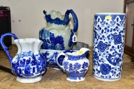 FIVE PIECES OF BLUE AND WHITE CERAMICS, comprising a Victoria Ware Ironstone wash basin (chipped and