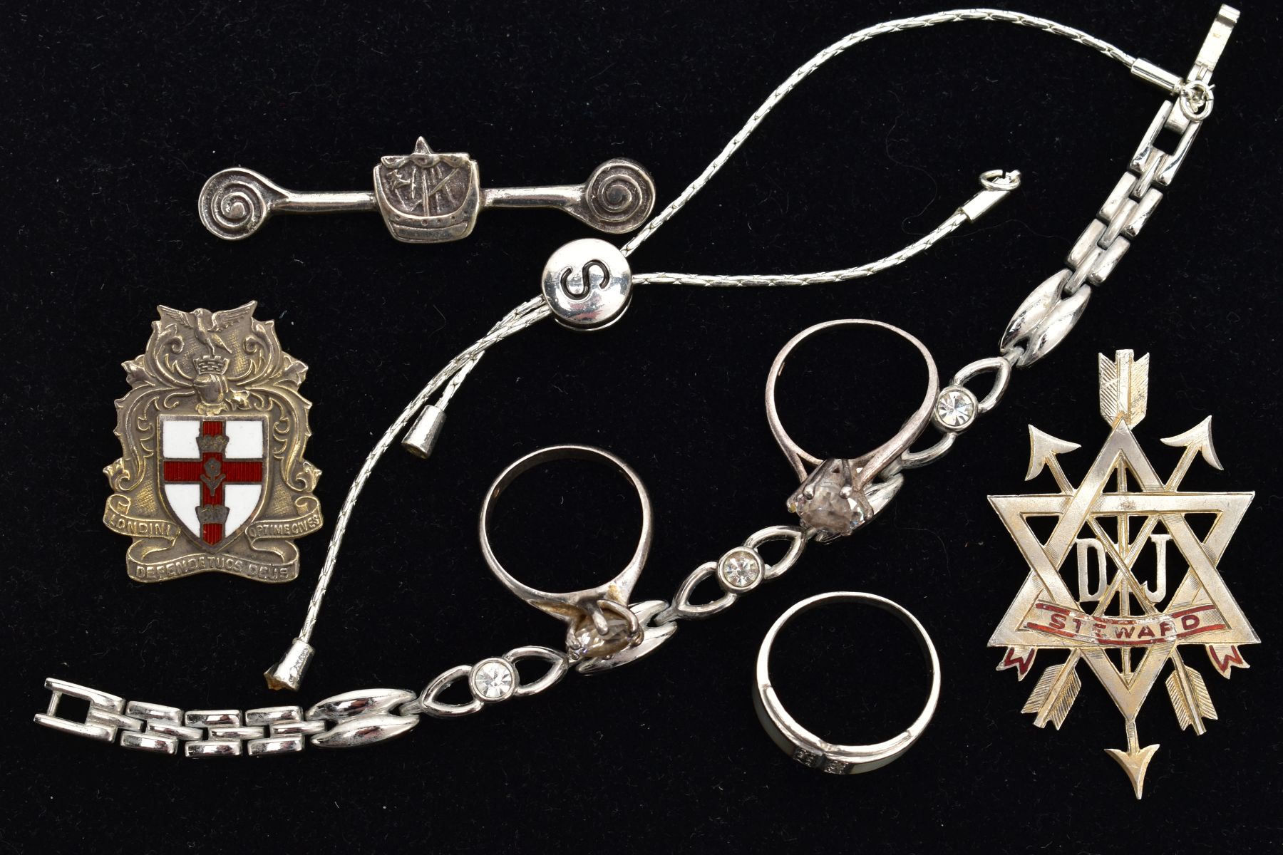 A BAG OF ASSORTED WHITE METAL ITEMS, to include a silver 'Steward' fob medal pendant, worn red - Image 3 of 4