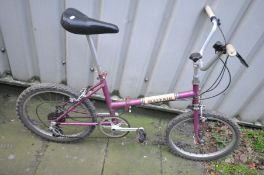 A VINTAGE MAYFAIR FOLDING BICYCLE, five speed shimano gears, max seat height 92cm x min seat