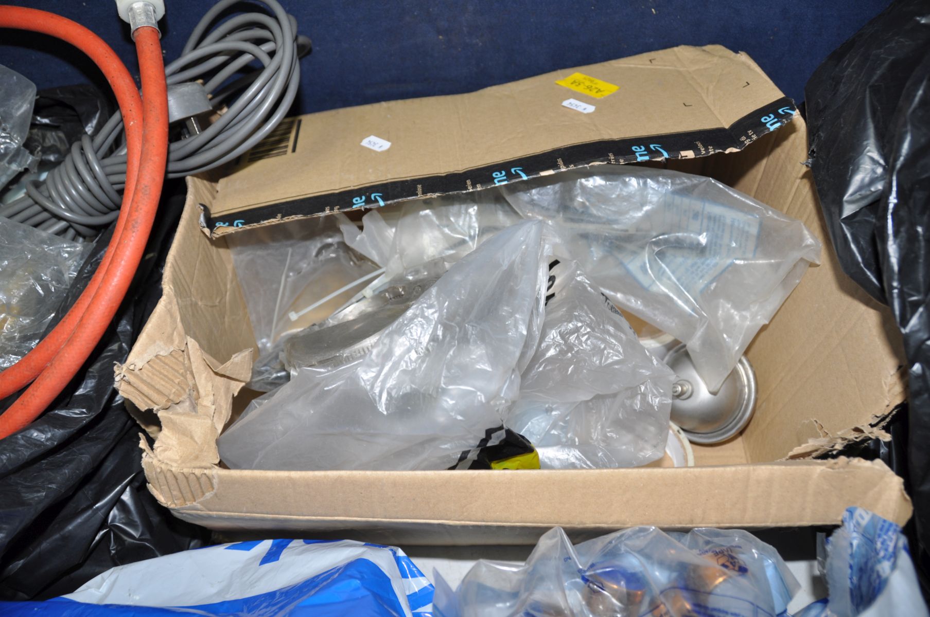 A TRAY, THREE BAGS AND A BUCKET CONTAINING PLUMBING PARTS including Osma Gold push fit fittings, - Image 6 of 8