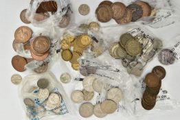 A PLASTIC TUB OF 20TH CENTURY COINAGE, to include over 200 grams of pre 1947 .500 coinage etc