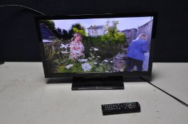 A CELCUS CEL22FHDDB 22in TV/DVD COMBI with remote (PAT pass and working)