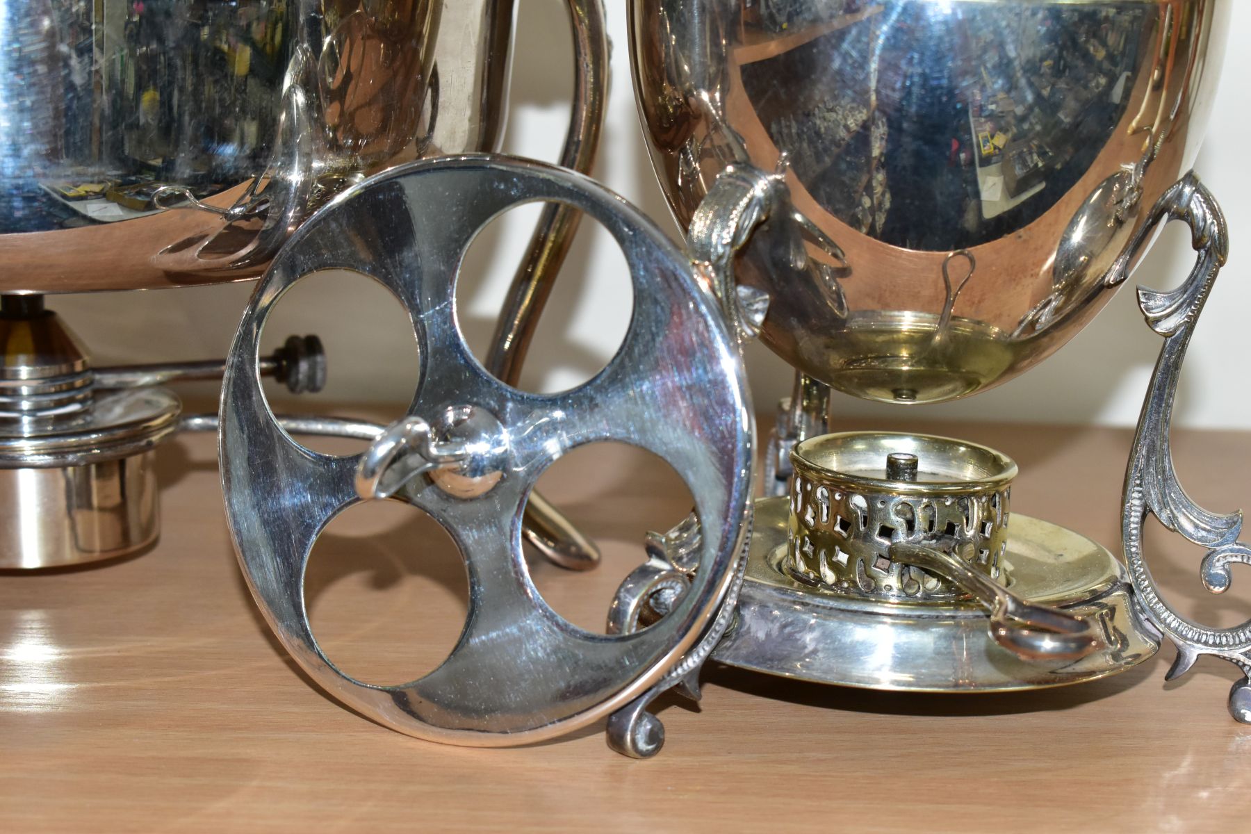 A MAPPIN AND WEBB PLATED EGG CODDLER, WITH A PLATED PAN ON BURNER STAND AND A PLATED SPIRIT - Image 3 of 9