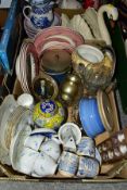 A BOX AND LOOSE CERAMICS, GLASSWARES AND SUNDRY ITEMS, to include a seventeen piece unmarked part
