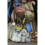 A BOX AND LOOSE CERAMICS, GLASSWARES AND SUNDRY ITEMS, to include a seventeen piece unmarked part