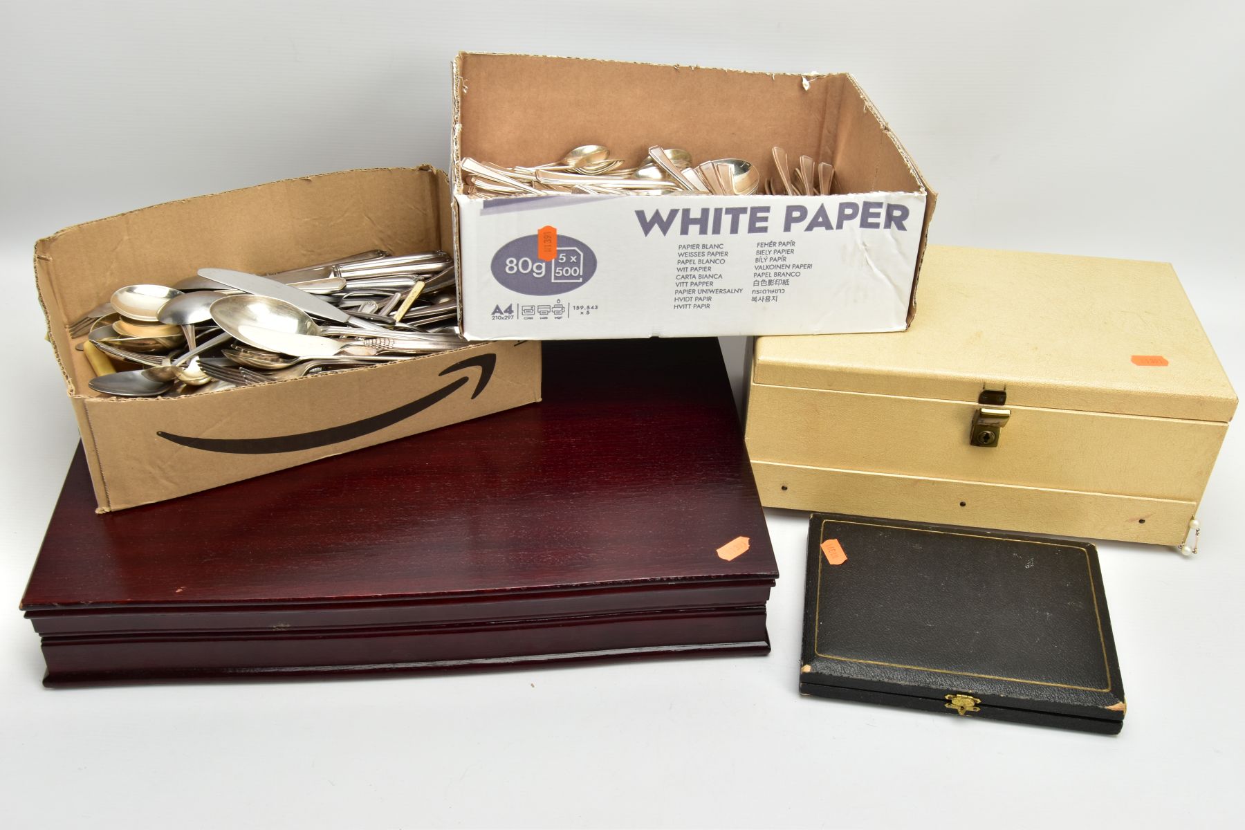 A JEWELLERY BOX WITH CONTENTS, A WOODEN CANTEEN BOX AND LOOSE CUTLERY, a cream multi storage - Image 6 of 6
