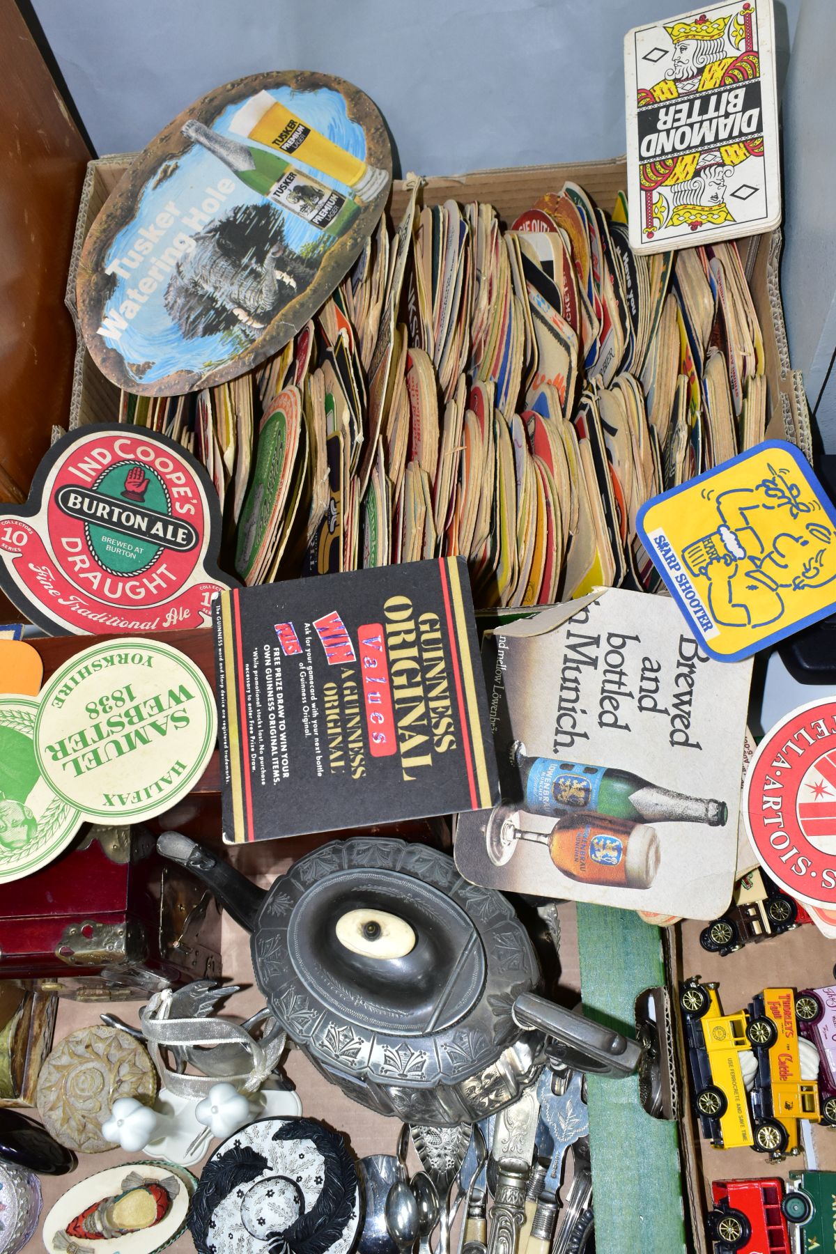 THREE BOXES AND LOOSE MICROSCOPES, DIECAST VEHICLES, METALWARES, BEER MATS AND SUNDRY ITEMS, to - Image 8 of 8