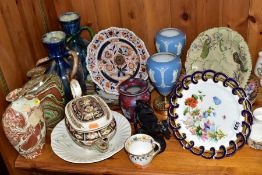 A GROUP OF 19TH AND 20TH CENTURY CERAMICS, including a Copeland & Garrett 'New Fayence' leaf moulded