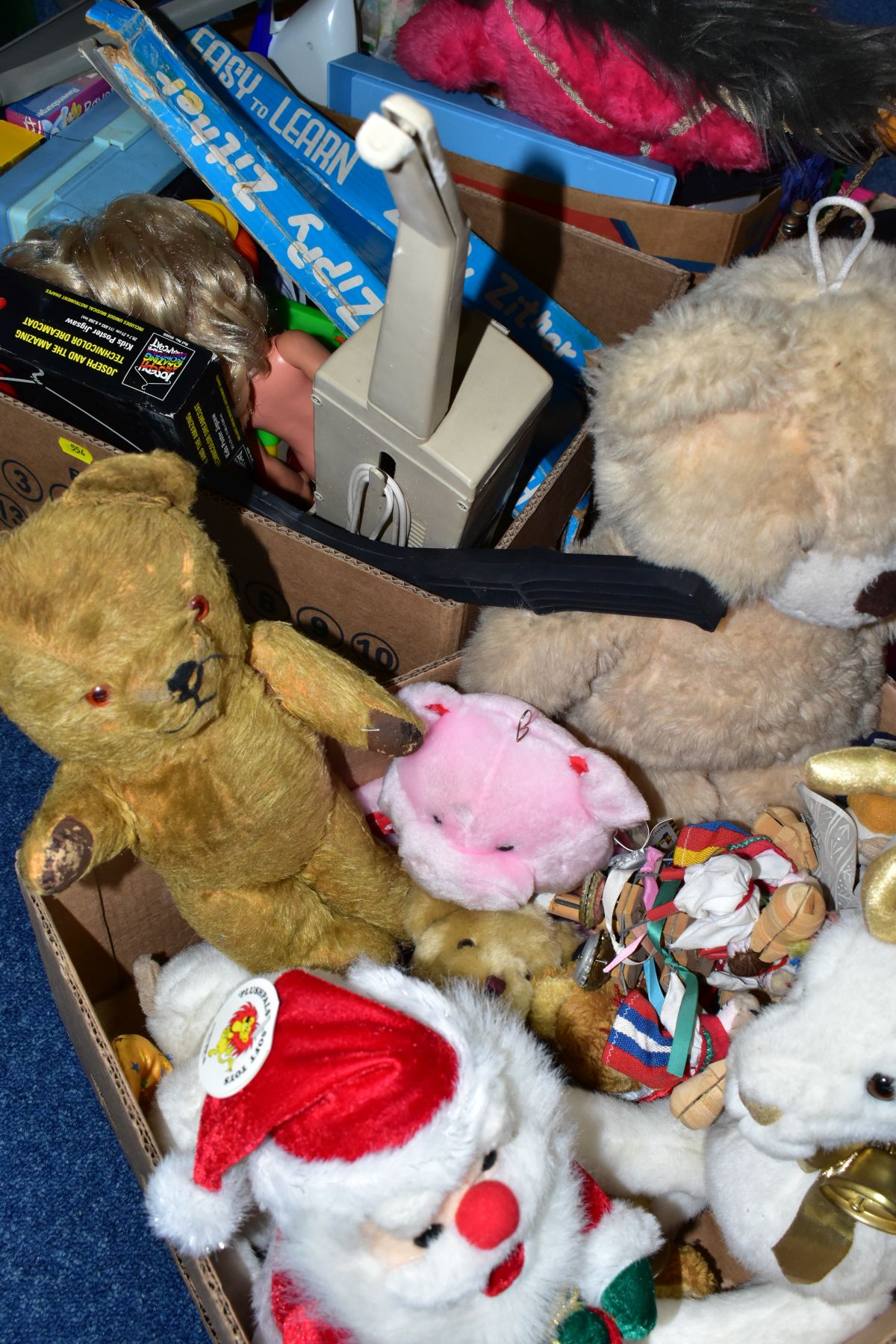 FIVE BOXES AND LOOSE OF SOFT TOYS, CHILDREN'S PLASTIC TOYS, HOBBY HORSES, ETC, including three - Image 10 of 12