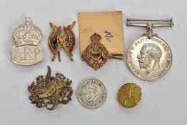 A BAG OF ASSORTED MILITARY RELATED ITEMS, to include a WWI medal dated 1914-1918 assigned to '3746