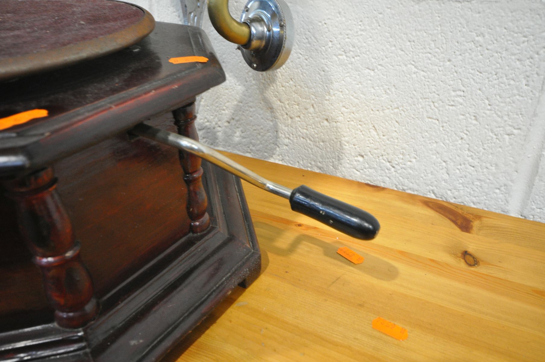 A HIS MASTERS VOICE OCTAGONAL GRAMOPHONE, with a brass horn and winding handle - Image 5 of 5