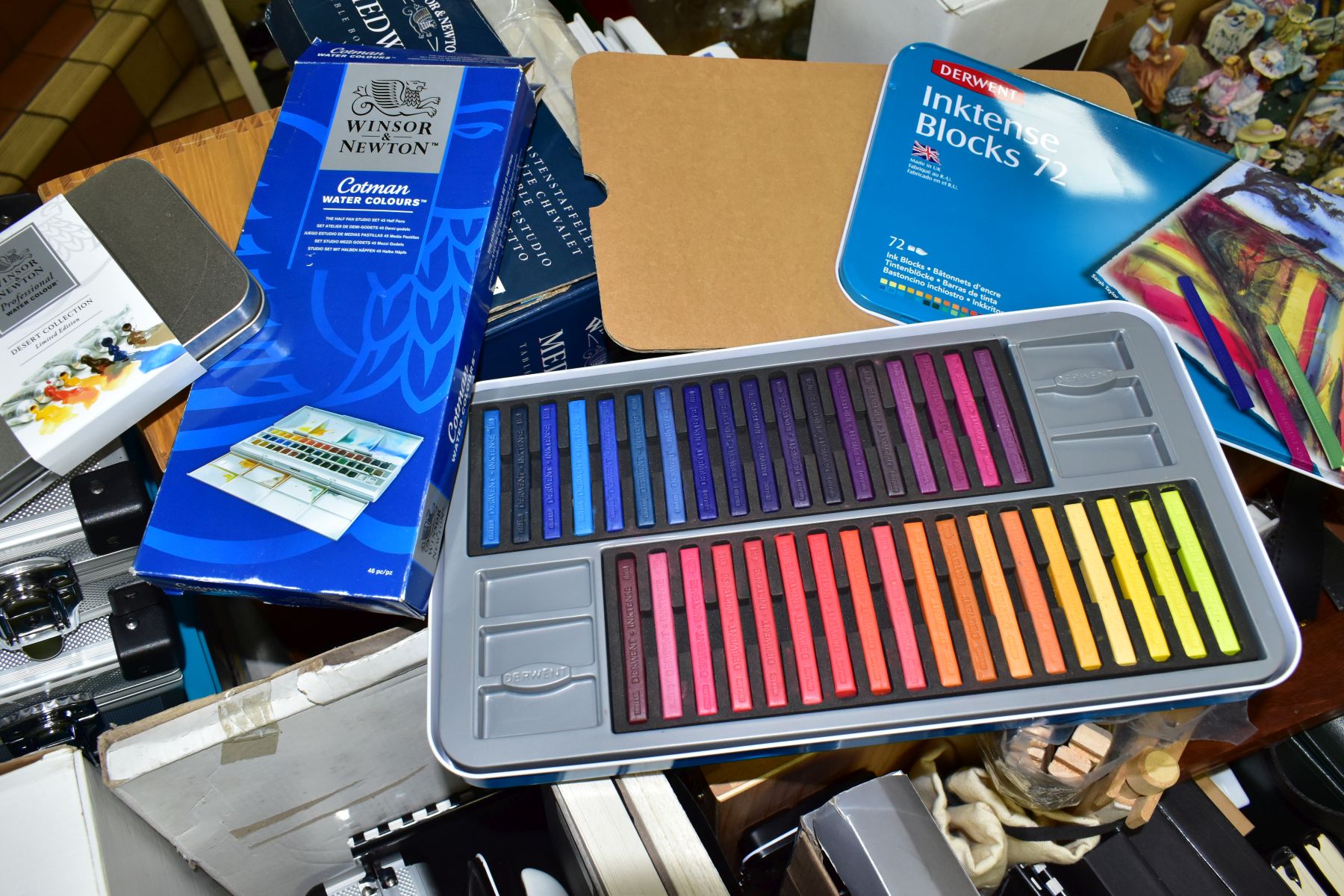 A LARGE QUANTITY OF ART SUPPLIES ETC, to include SAA tins of watercolour paint most appear to be - Image 6 of 8