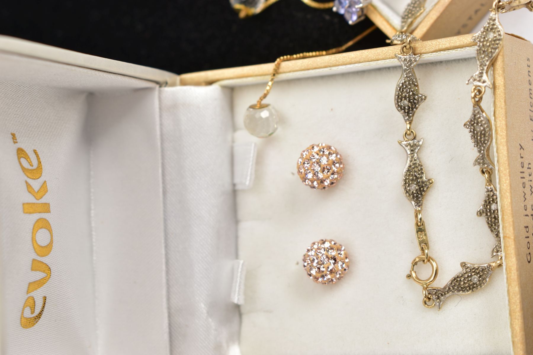 A 9CT GOLD BRACELET, A PENDANT NECKLACE AND EARRING SET WITH OTHERS, the line bracelet designed with - Image 2 of 3