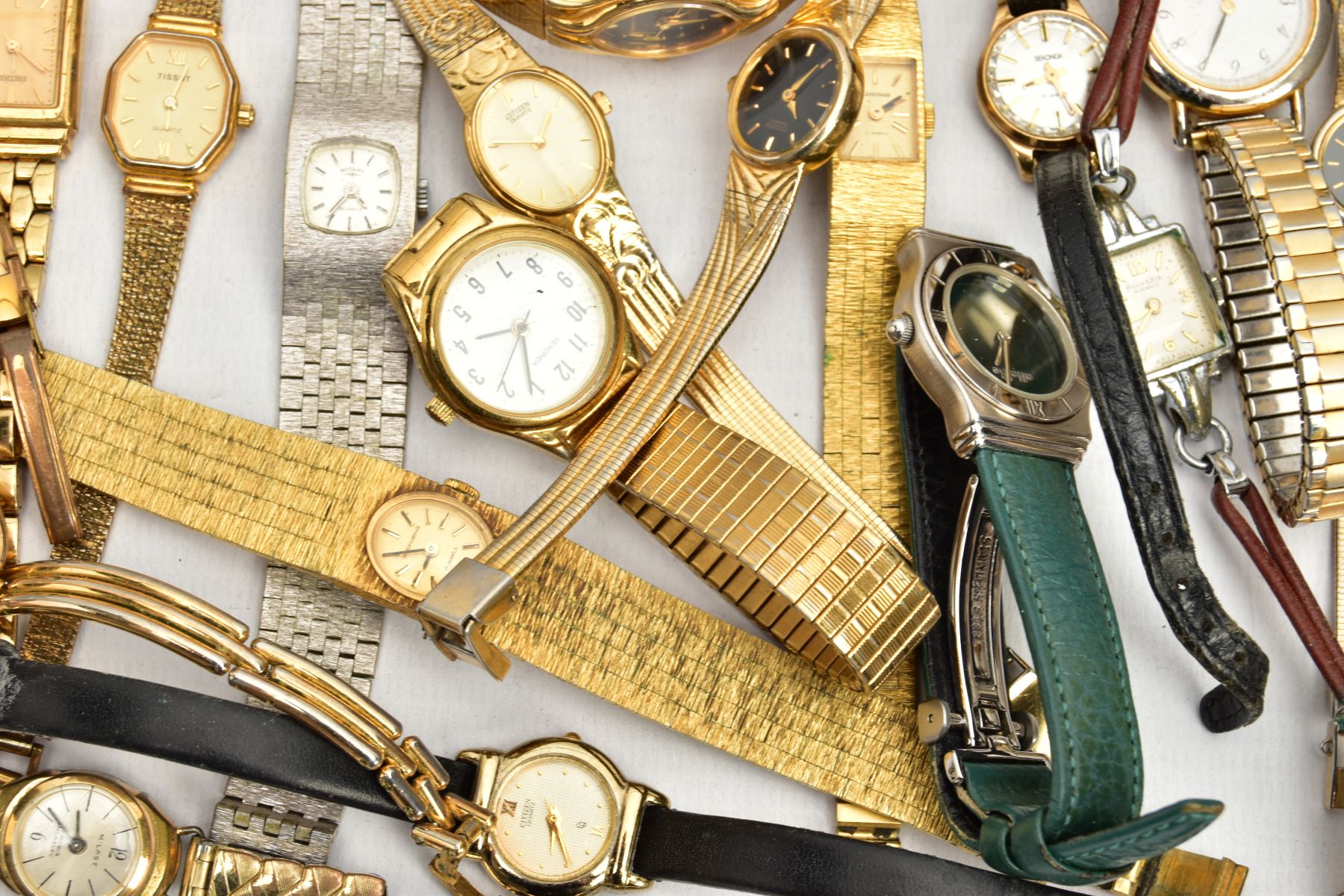 A BOX OF ASSORTED LADYS FASHION WRISTWATCHES, to include mostly quartz movements, some fitted with - Image 3 of 5