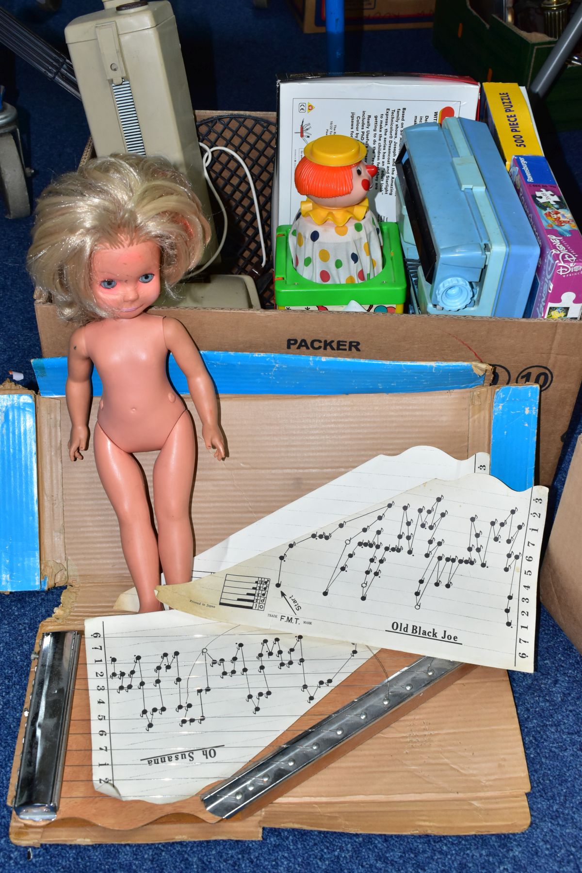 FIVE BOXES AND LOOSE OF SOFT TOYS, CHILDREN'S PLASTIC TOYS, HOBBY HORSES, ETC, including three - Image 7 of 12