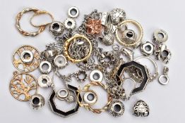 A BAG OF ASSORTED JEWELLERY, to include two pairs of hoop earrings, each stamped 925, a pair of gold