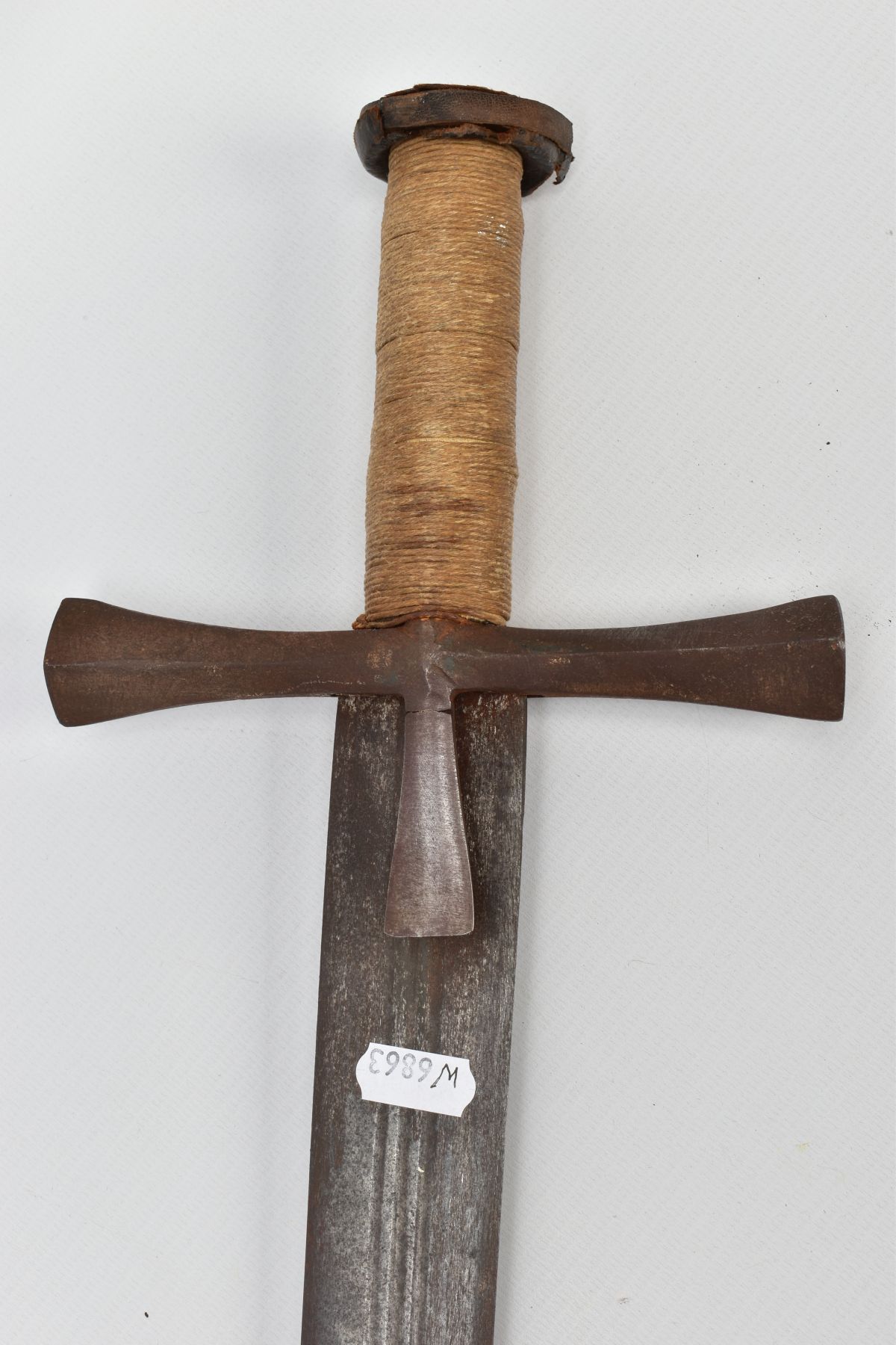 A MEDIEVAL STYLE SWORD, POSSIBLY EUROPEAN IN MANUFACTURE IN THE KASKARAS STYLE, the blade is - Image 11 of 13