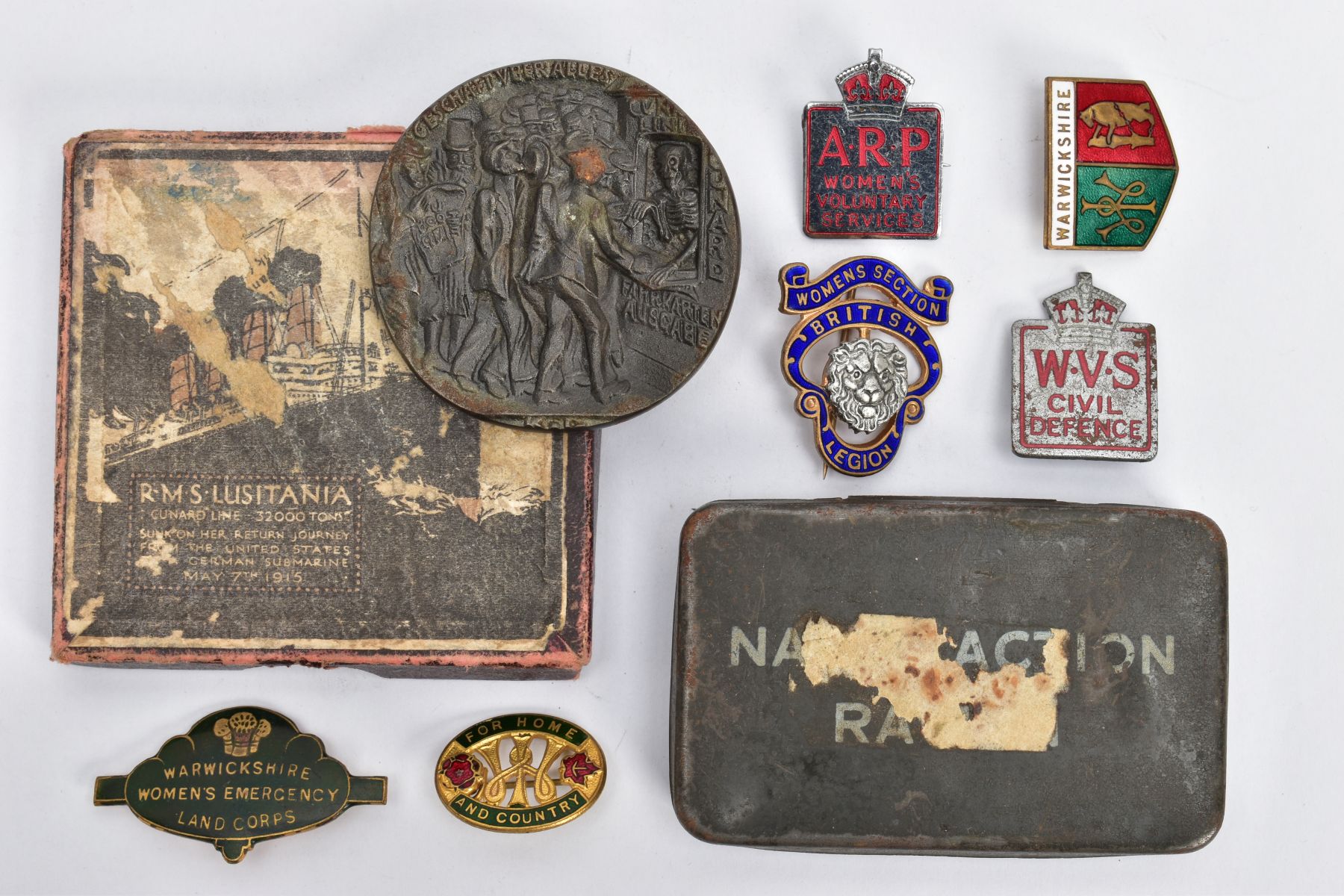 A WORLD WAR ONE ERA BOXED LUSITANIA MEDAL, which includes the medal itself and original box of