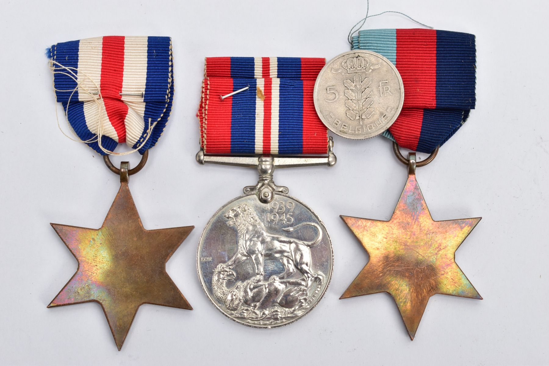 A SMALL BOX CONTAINING THREE WORLD WAR TWO MEDALS, as follows 1939-45, France & Germany Stars, & War - Image 3 of 4