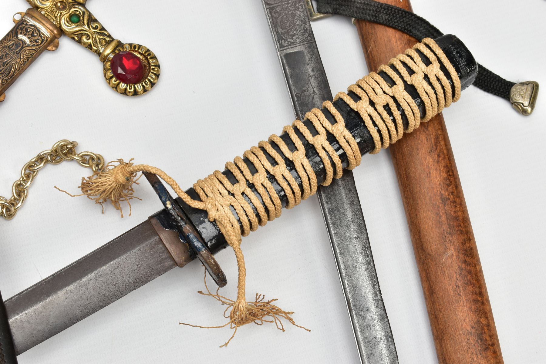 A WOODEN MADE HERALDIC SHIELD, made to display two swords and daggers in a cross design, possibly - Image 3 of 14