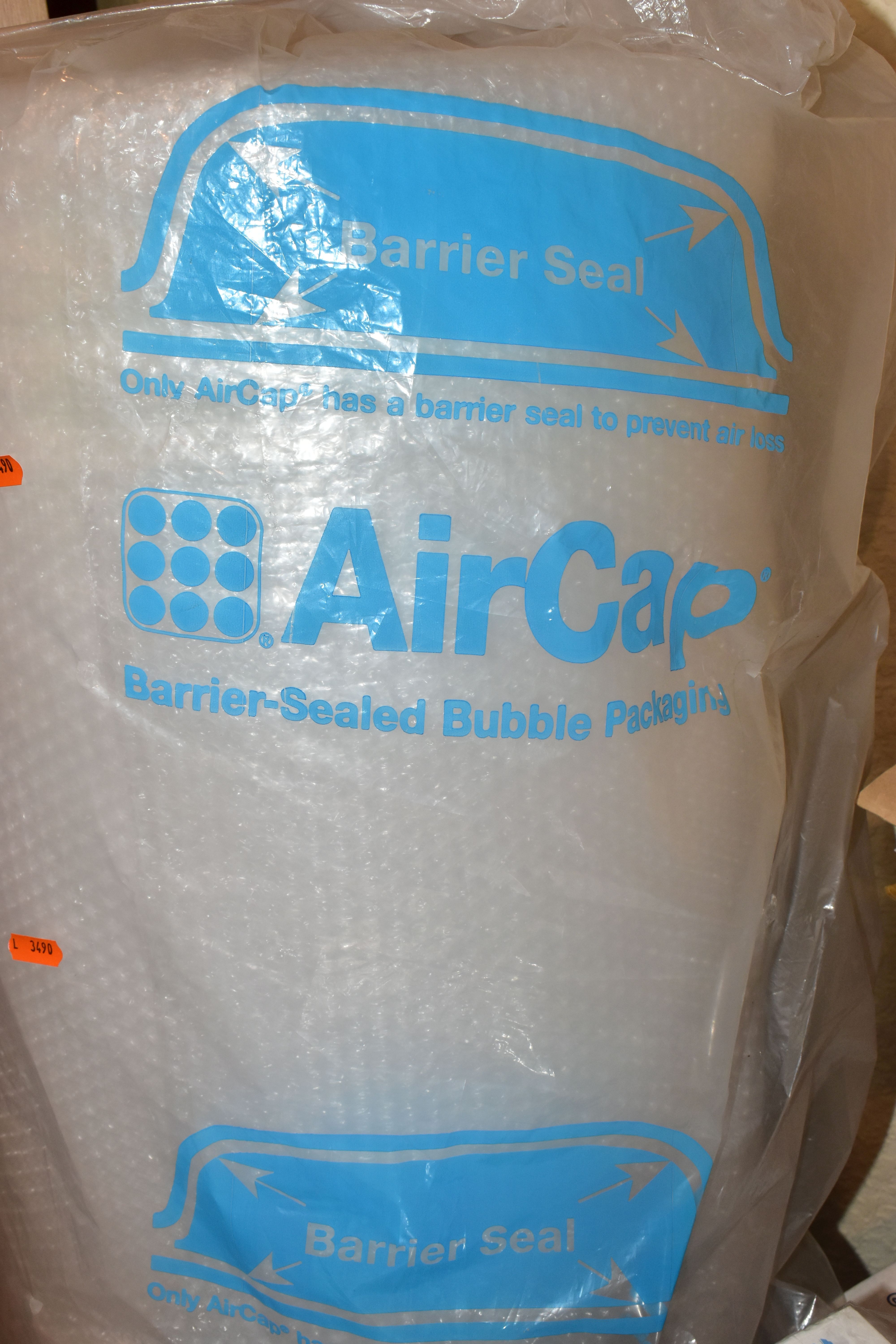 PACKING SUPPLIES, to include a large roll of bubble wrap, protective parcel bags of various sizes, - Image 2 of 5