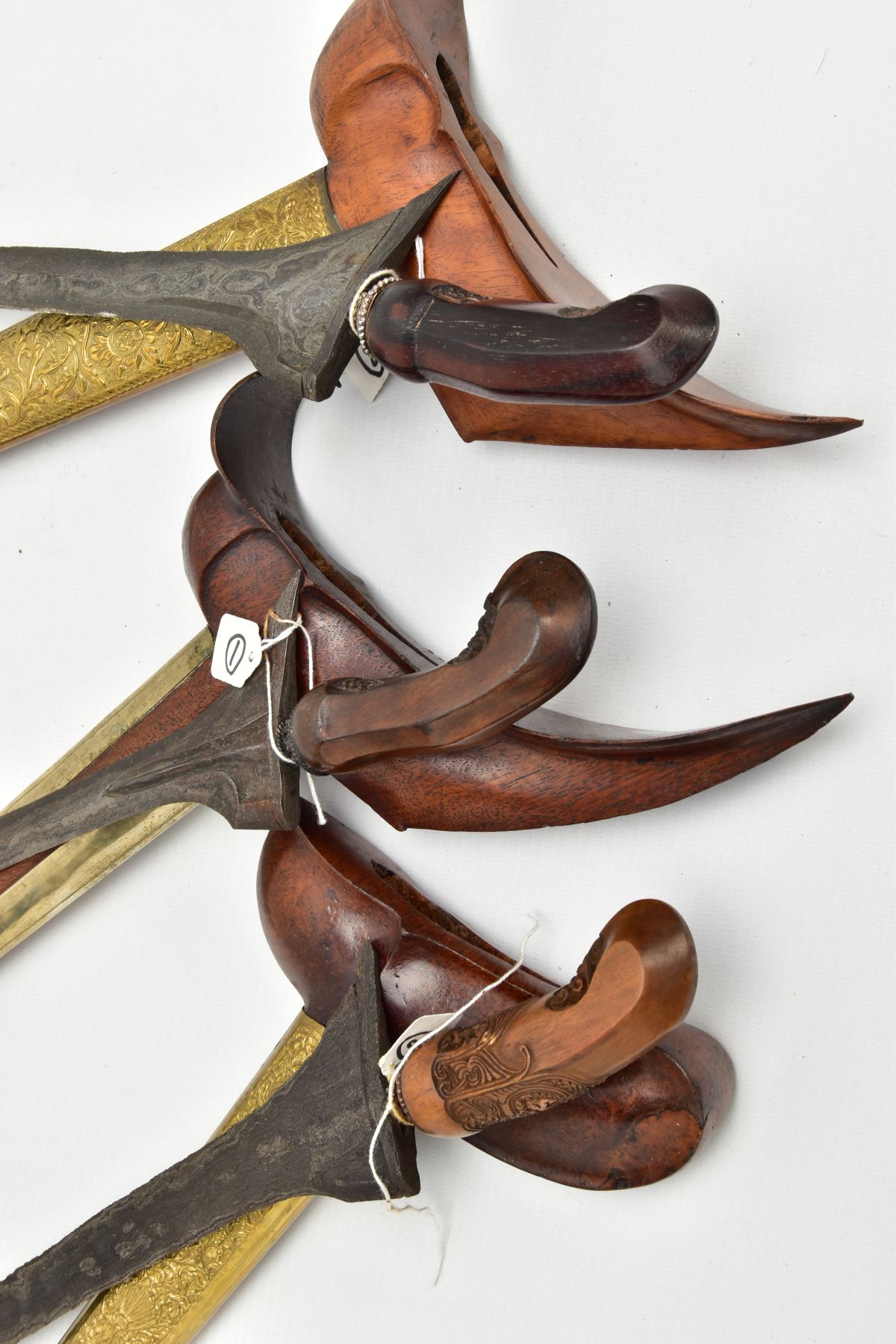 THREE MALAY/INDONESIAN KRIS DAGGERS, all straight blades(bilah), with age, the Bilah are rusted, the - Image 9 of 10