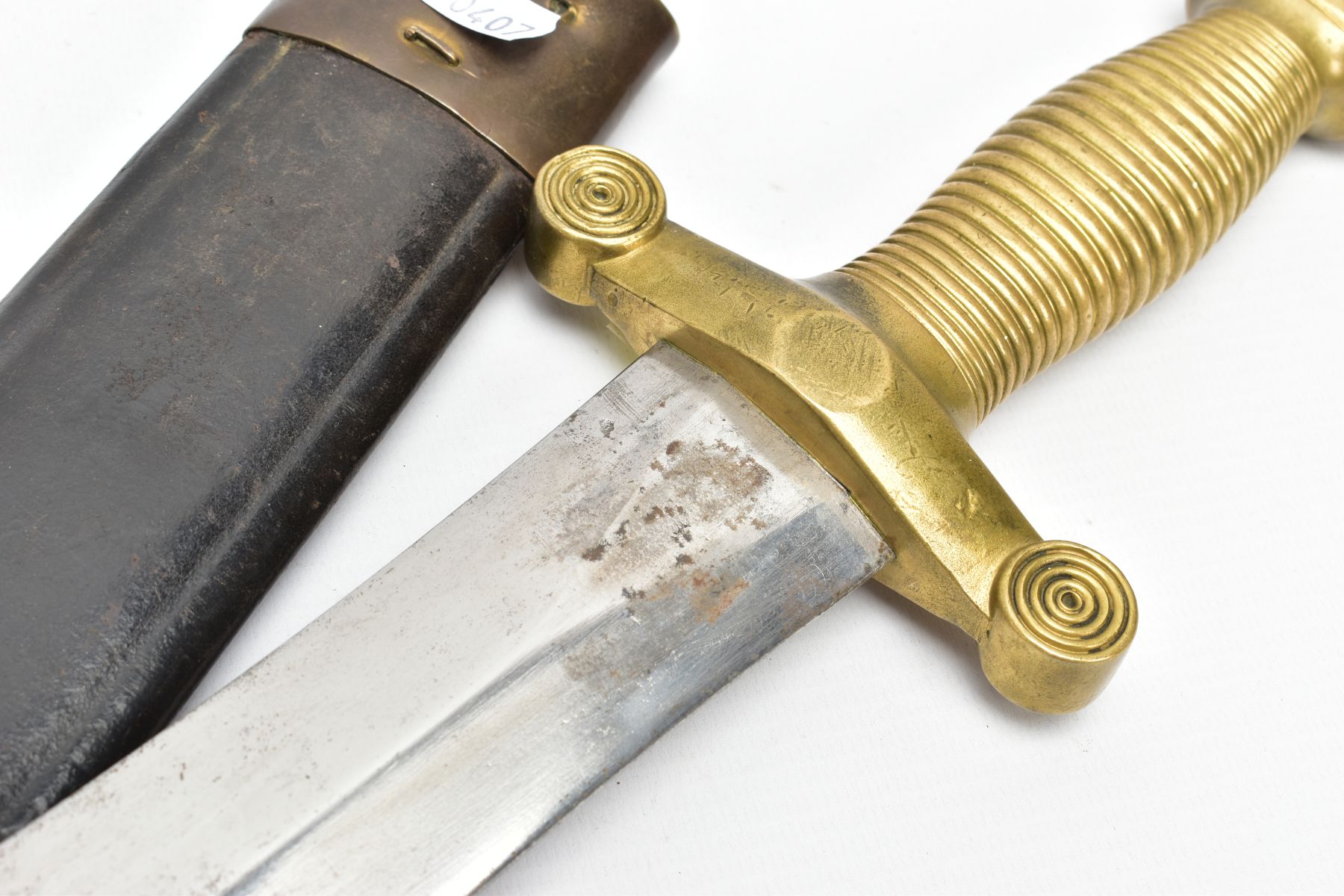A FRENCH 1831 PATTERN INFANTRY GLADIUS SHORT SWORD, with scabbard which is marked 998, the blade - Image 12 of 13