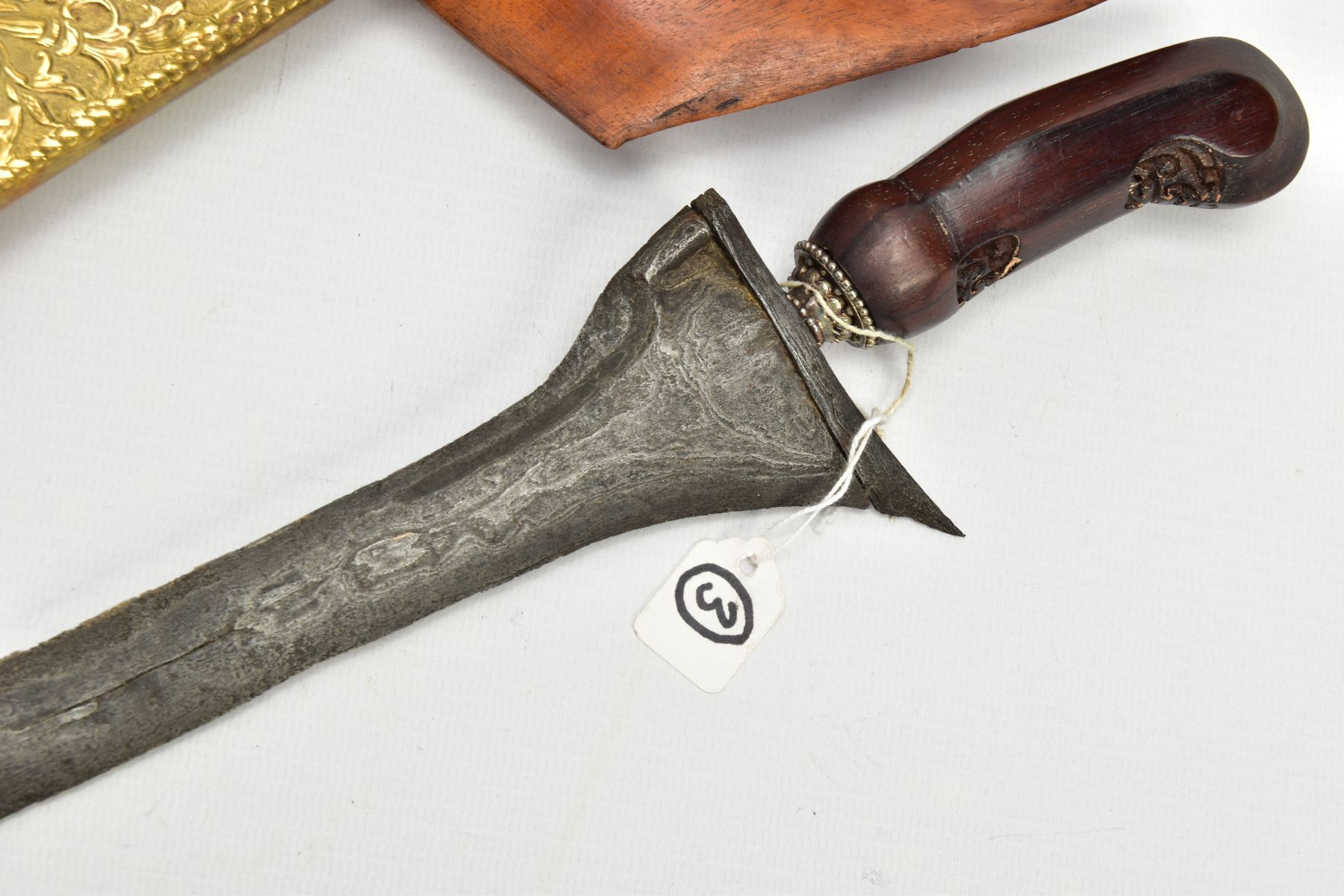 THREE MALAY/INDONESIAN KRIS DAGGERS, all straight blades(bilah), with age, the Bilah are rusted, the - Image 6 of 10