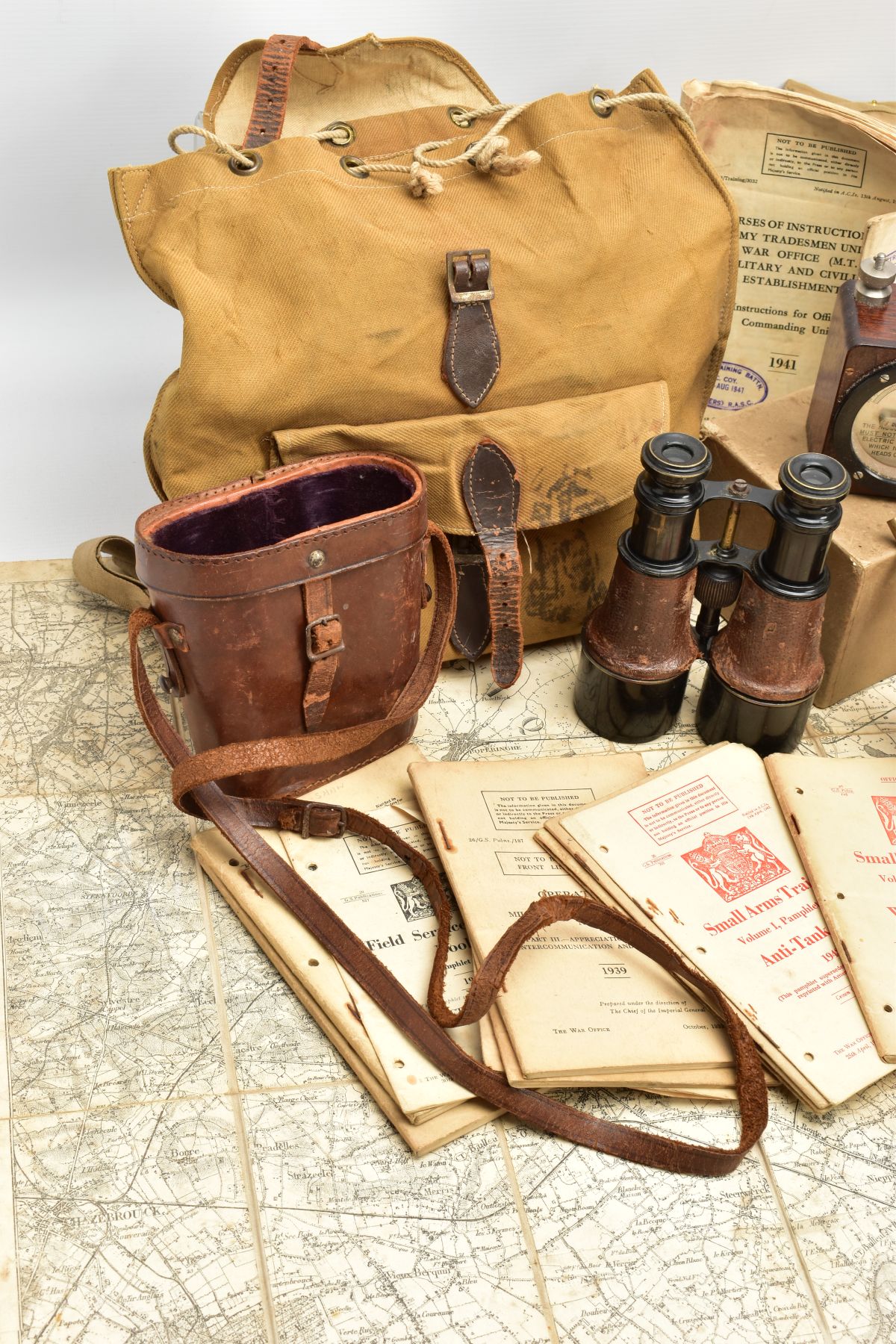 A BOX CONTAINING WWII/POST WWII field equipment, namely a shoulder bag with lots of military - Image 4 of 7
