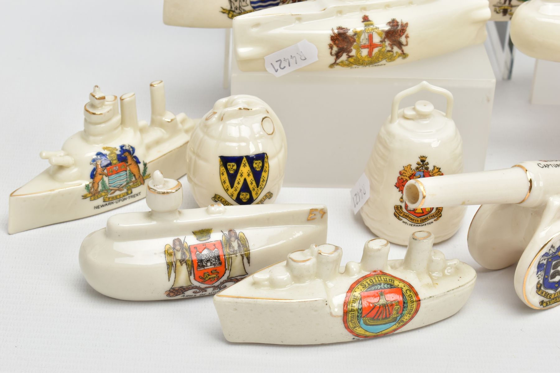 A COLLECTION OF WORD WAR I CRESTED CHINA, manufactured by Carlton, Swan, Willow, Victoria, - Image 8 of 14