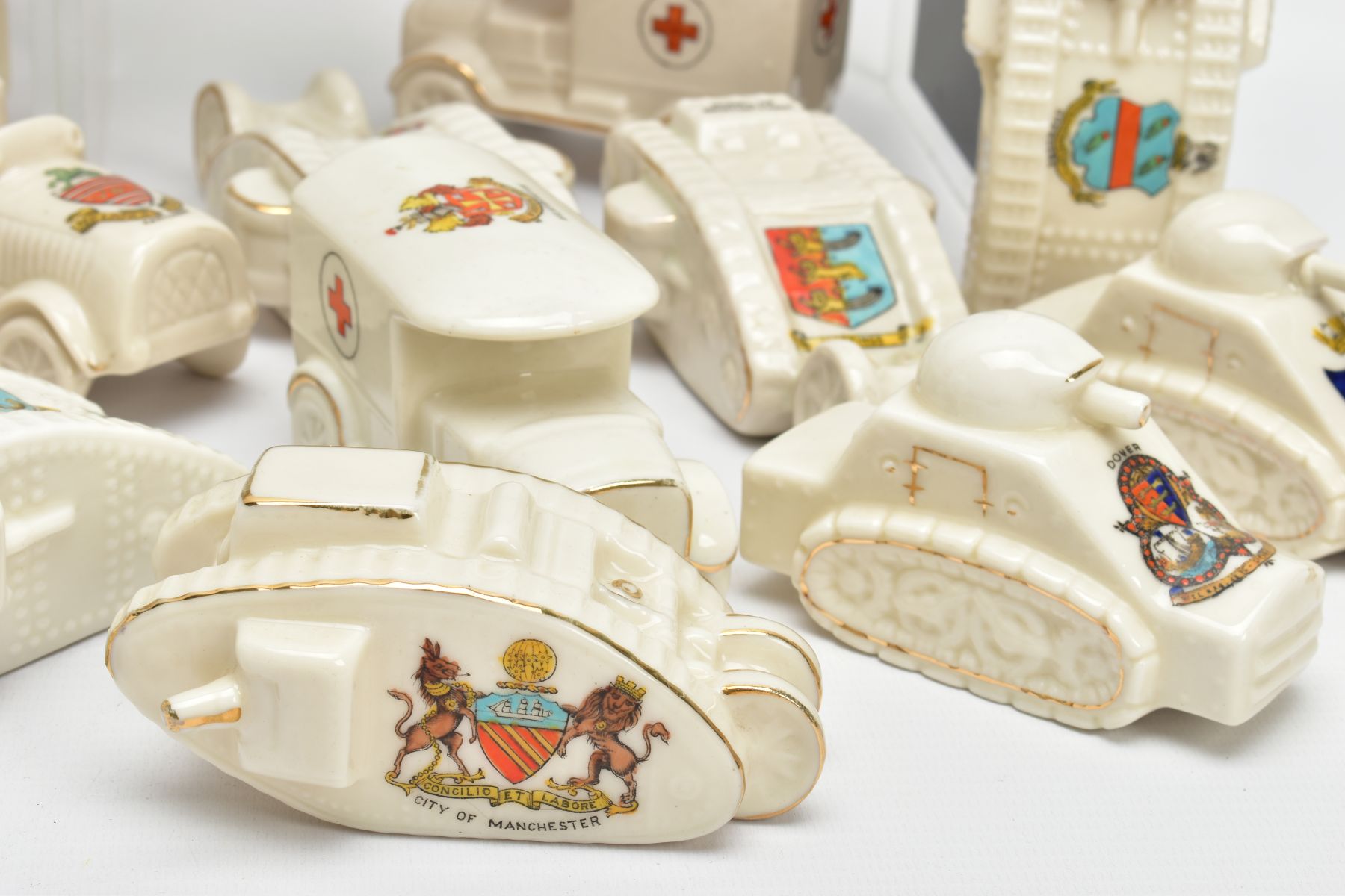 A COLLECTION OF WORLD WAR I CRESTED CHINA, manufactured by Arcadian, Willow Art, Shelley, Carlton, - Image 5 of 18