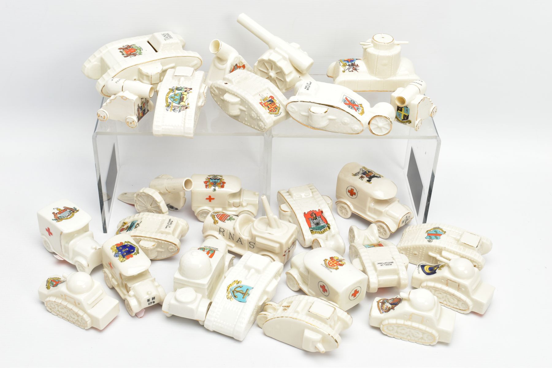 A COLLECTION OF WORLD WAR I CRESTED CHINA, manufactured by Arcadian, Willow Art, Shelley, Carlton, - Image 13 of 18