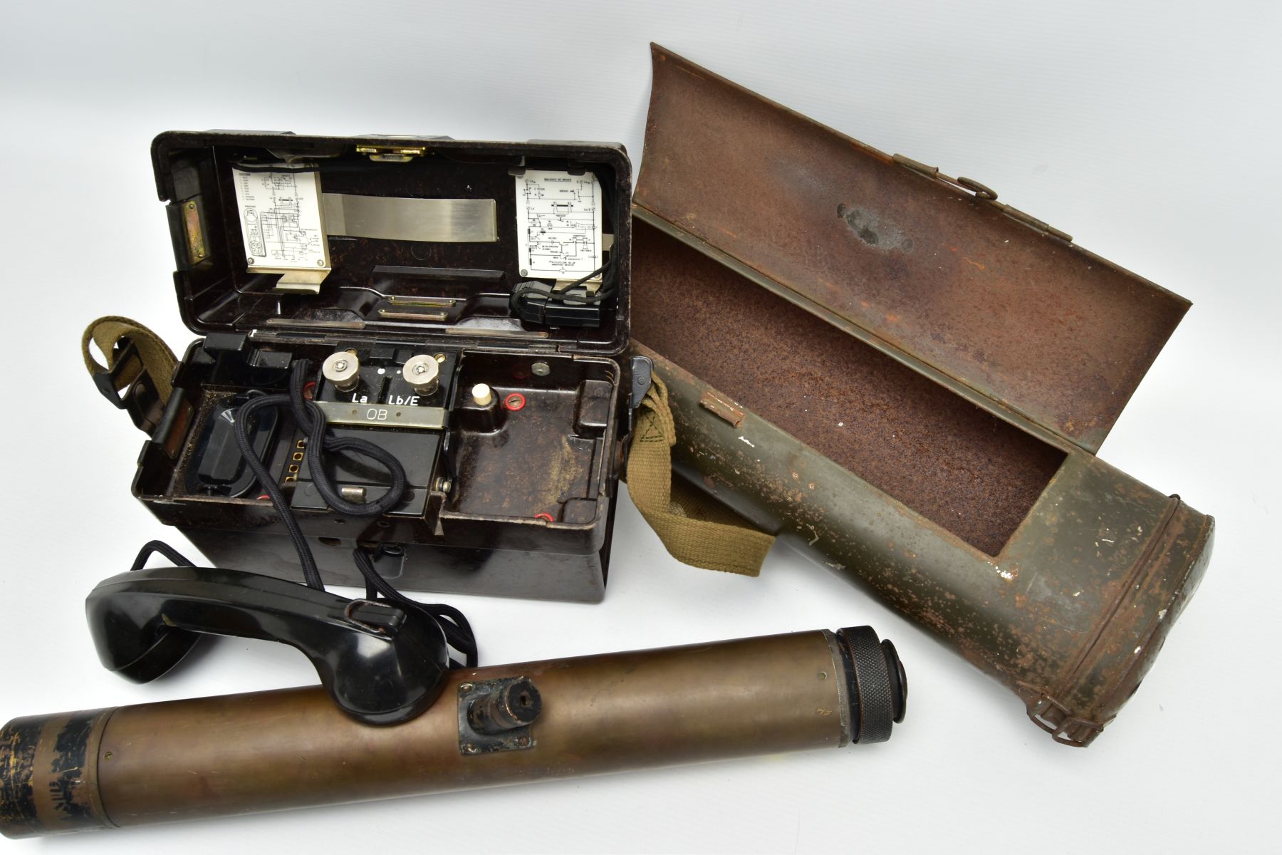 THREE MILITARY ITEMS AS FOLLOWS, A GERMAN MADE FIELD TELEPHONE POST WW2 by Standard Elektrik, - Image 3 of 10