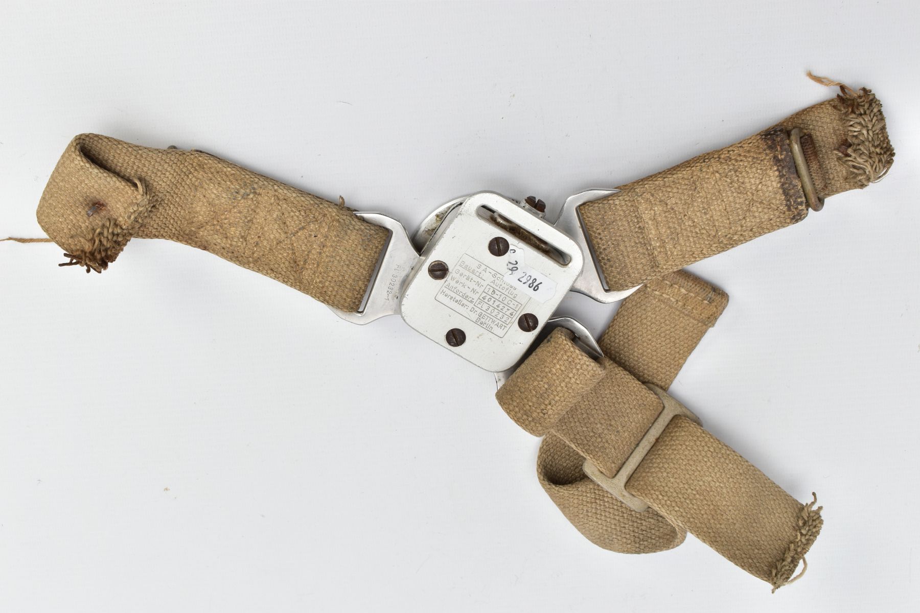 WORLD WAR TWO PERIOD PARACHUTE HARNESS, AS USED BY LUFTWAFFE PILOTS AND AIRCREW, this example is - Image 5 of 7