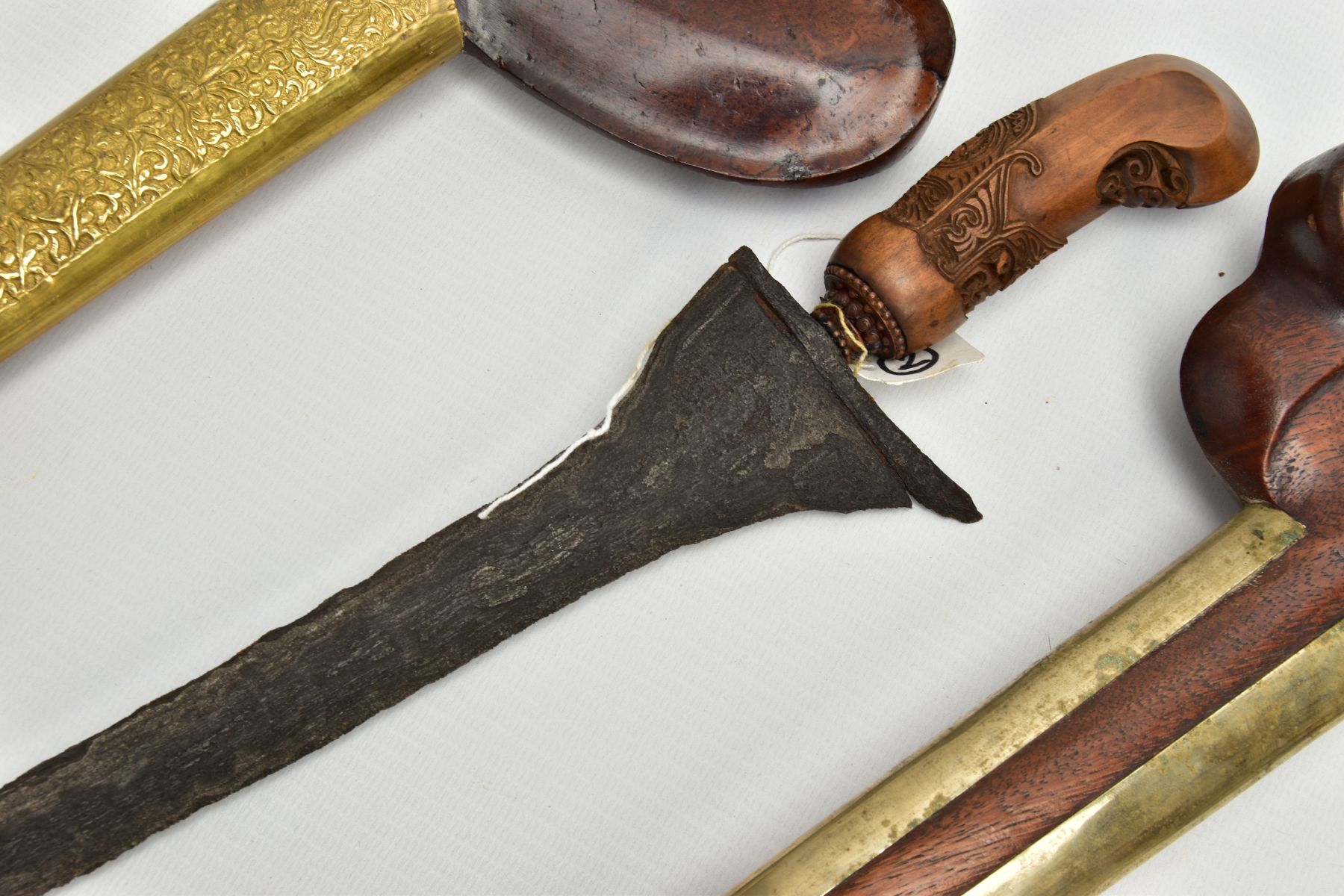 THREE MALAY/INDONESIAN KRIS DAGGERS, all straight blades(bilah), with age, the Bilah are rusted, the - Image 4 of 10