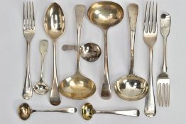 A SMALL PARCEL OF 19TH AND 20TH CENTURY ASSORTED SILVER FLATWARE, including a George III Old English