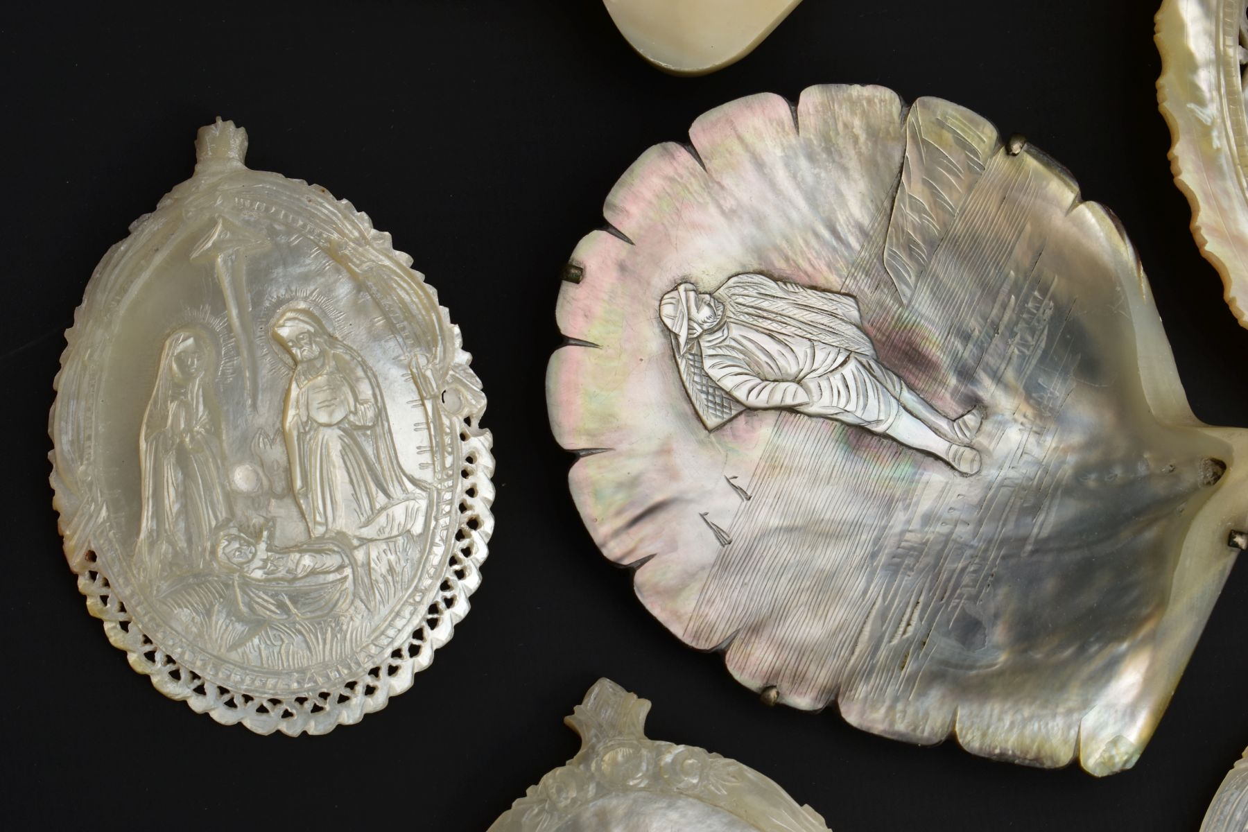 SEVEN MOTHER OF PEARL SHELL CARVINGS OF BIBLICAL SCENES, including the Nativity, the crucifixion and - Image 6 of 17