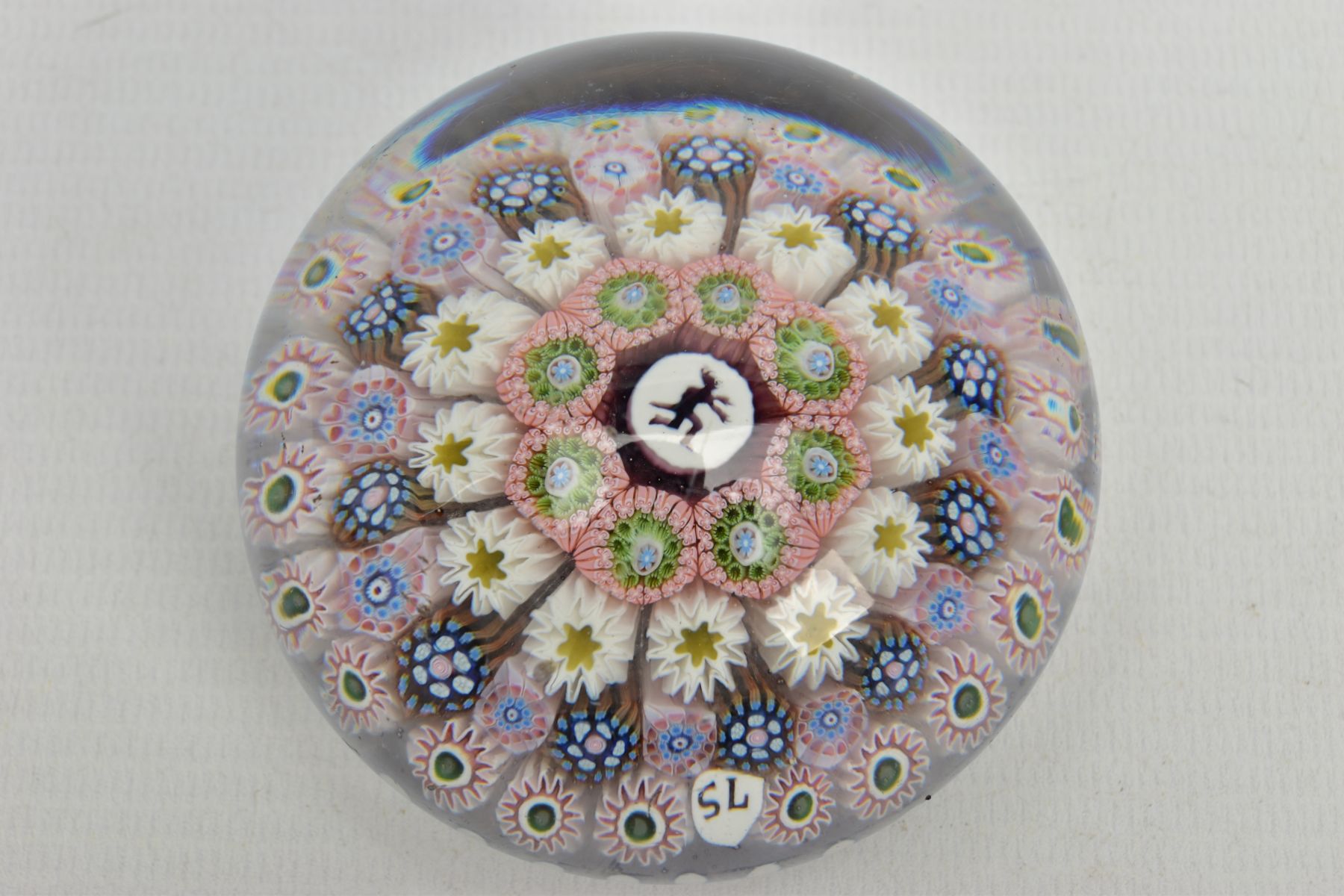 A 19TH CENTURY ST. LOUIS CONCENTRIC MILLEFIORI PAPERWEIGHT, centre dancing devil cane surrounded - Image 8 of 14