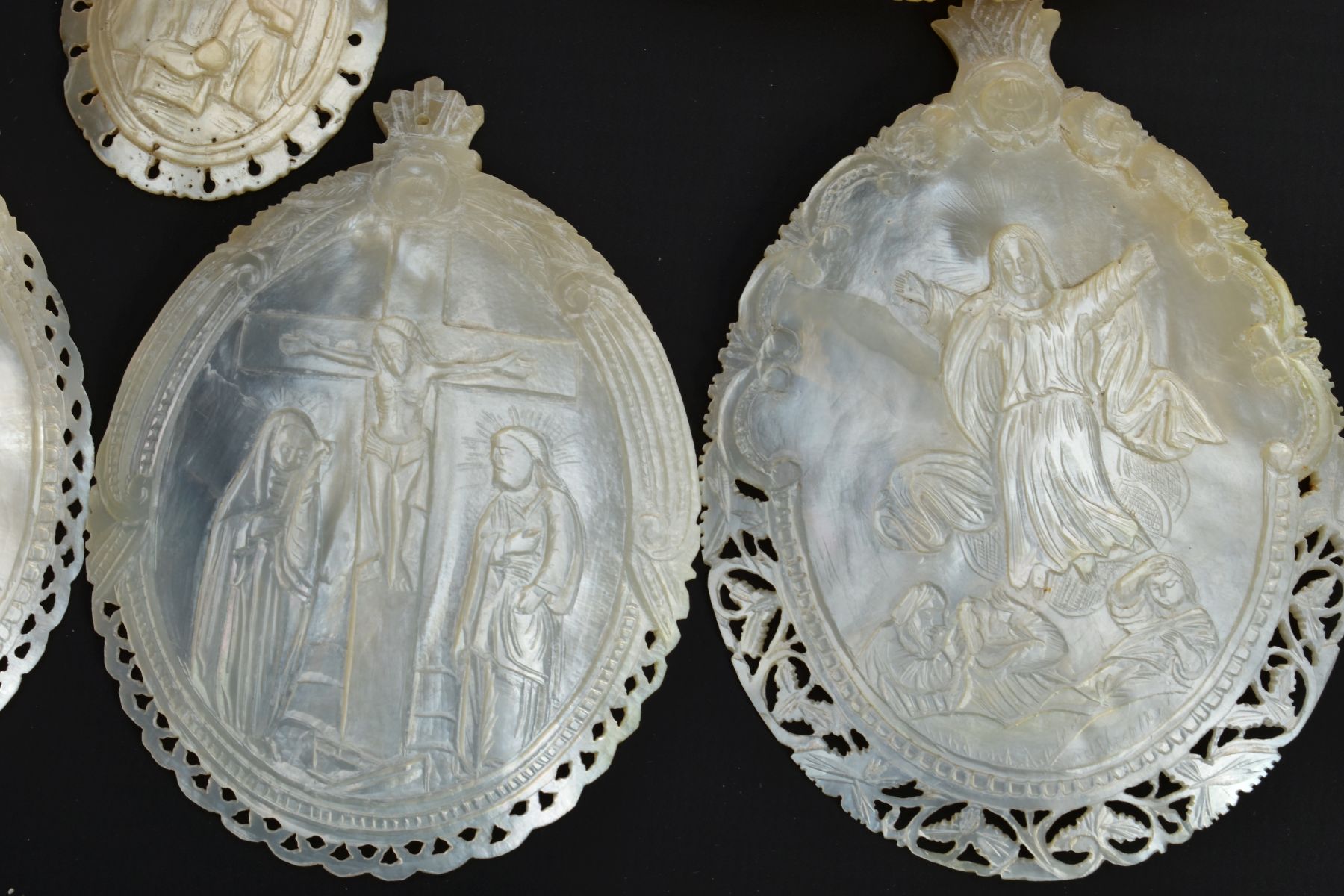 SEVEN MOTHER OF PEARL SHELL CARVINGS OF BIBLICAL SCENES, including the Nativity, the crucifixion and - Image 16 of 17