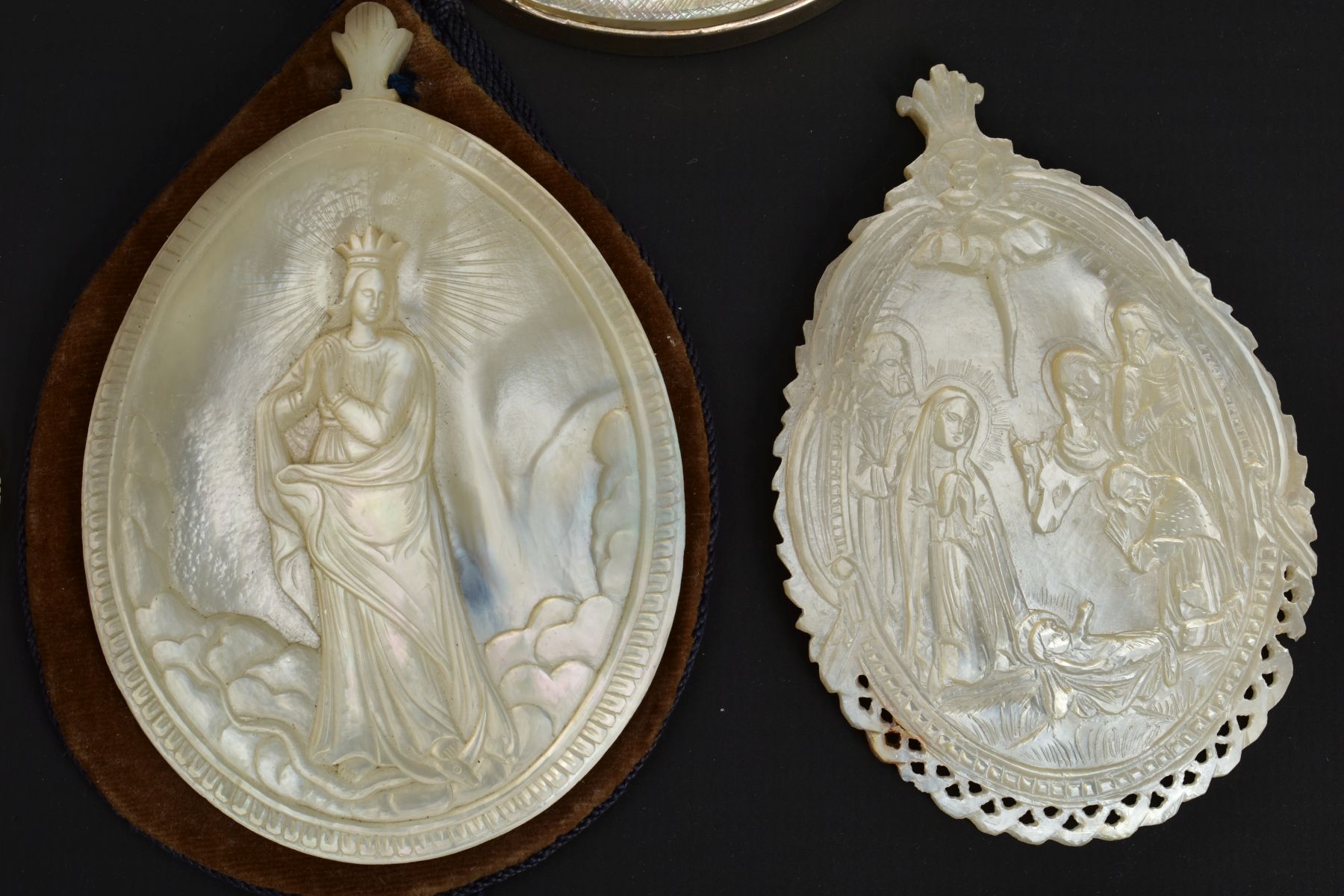 SEVEN MOTHER OF PEARL SHELL CARVINGS OF BIBLICAL SCENES, including the Nativity, the crucifixion and - Image 17 of 17