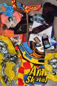 A QUANTITY OF ASSORTED STAR WARS CLOTHING, BAGS AND ACCESSORIES, to include t shirts, socks, tie,