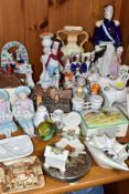 A GROUP OF CERAMICS AND SUNDRY ITEMS, to include a Crown Devon Fieldings rectangular music box,