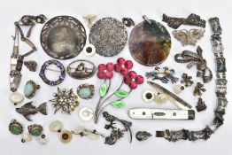 A BAG OF SILVER AND WHITE METAL JEWELLERY, to include a silver boat brooch hallmarked 'Shipton &