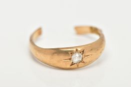 AN 18CT GOLD STAR SET DIAMOND RING, AF ring set with an old cut diamond, approximate carat weight