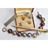 FIVE ASSORTED ITEMS, to include a 14ct rolled gold, engine turned pattern propelling pencil, a cased