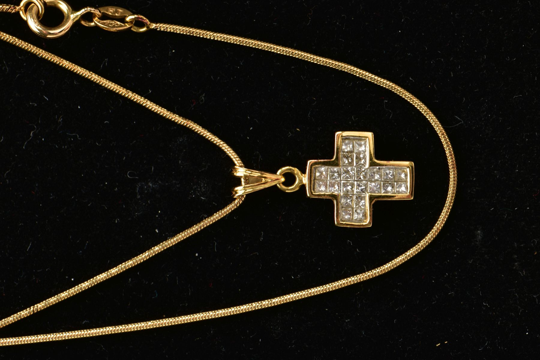 A YELLOW METAL DIAMOND CROSS PENDANT NECKLACE, the cross pendant set with princess cut diamonds, - Image 3 of 3