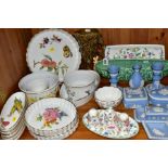 A QUANTITY OF ASSORTED WEDGWOOD JASPERWARE, MINTON 'HADDON HALL' AND ROYAL WORCESTER OVEN TO TABLE