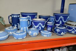 A GROUP OF WEDGWOOD JASPERWARES, sixteen pieces comprising a pair of planters height 20cm,